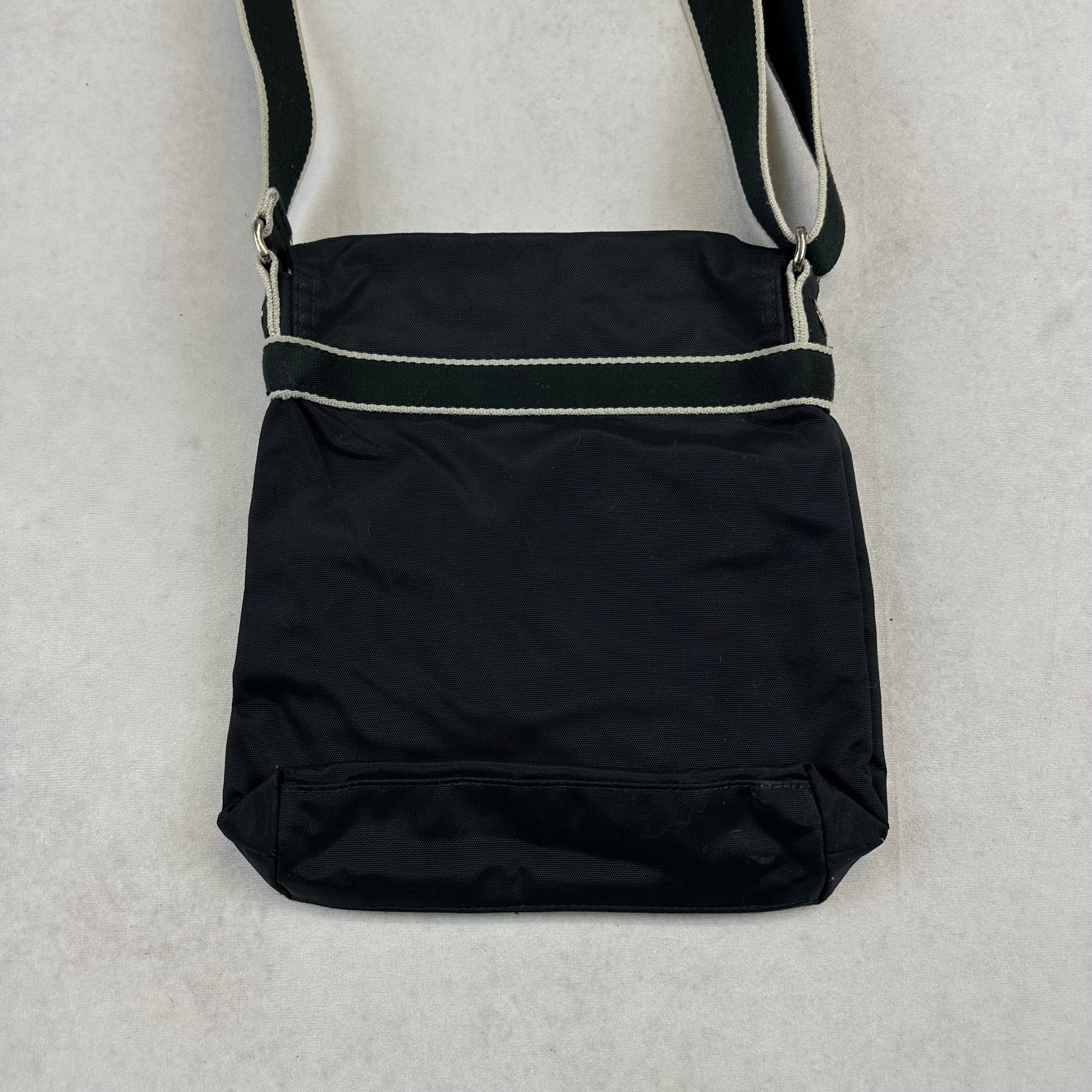 Vintage Lacoste Tasche Avenues Collective