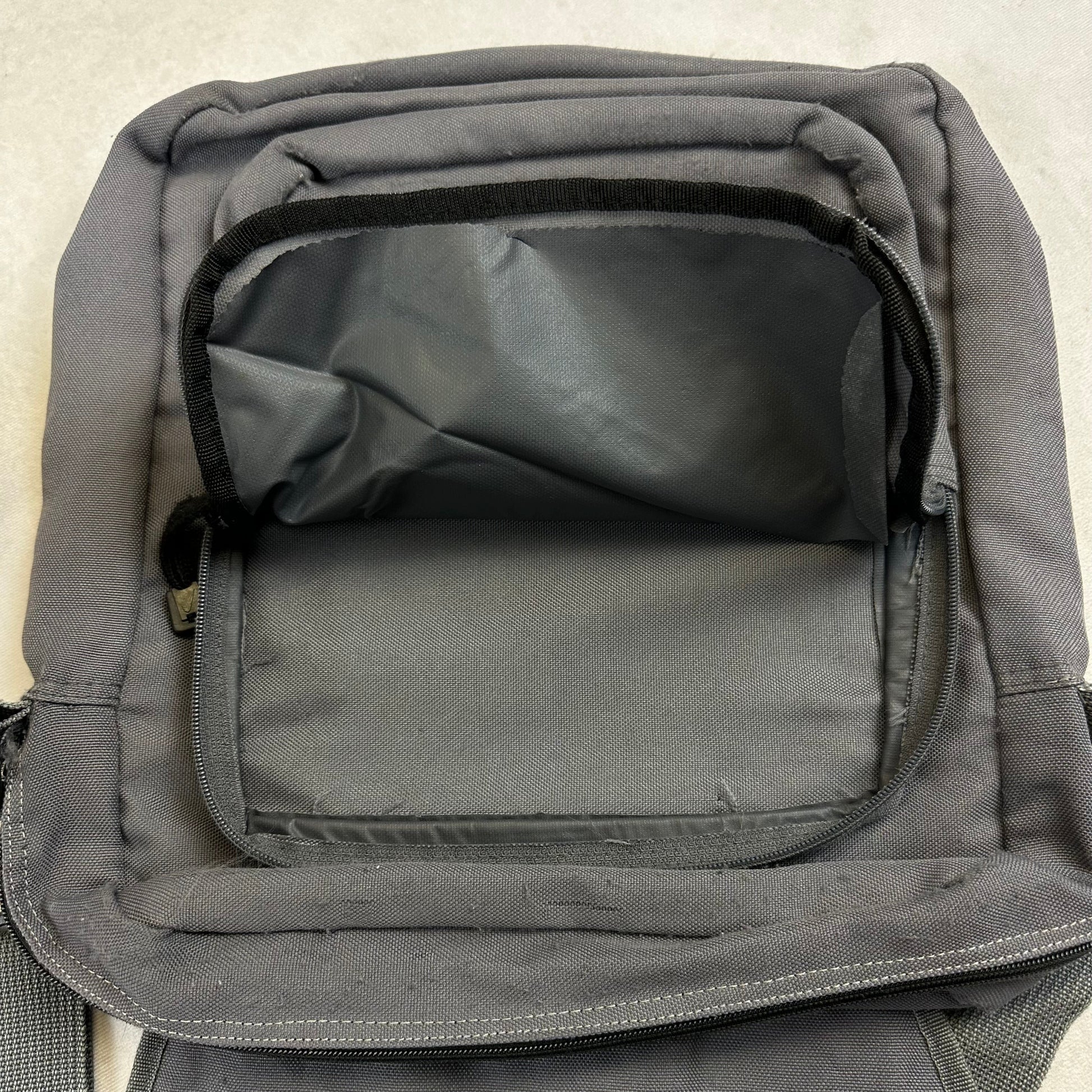 Vintage Nike Laptoptasche Avenues Collective