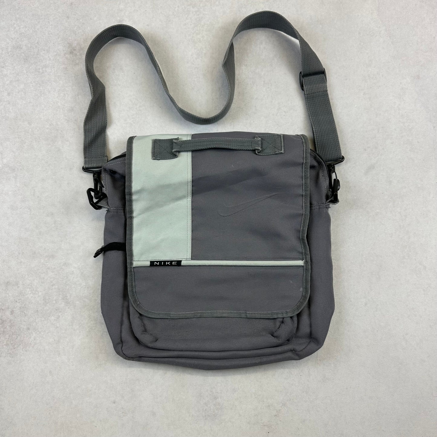 Vintage Nike Laptoptasche Avenues Collective