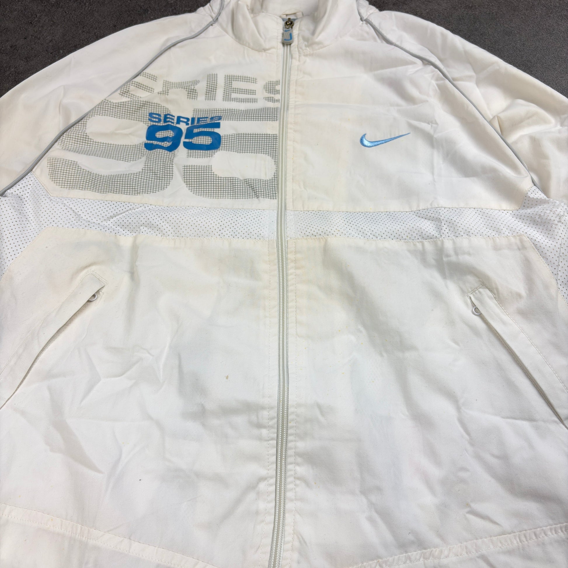 Nike Airmax Vintage Trainingsjacke [M] Nike Avenues Collective