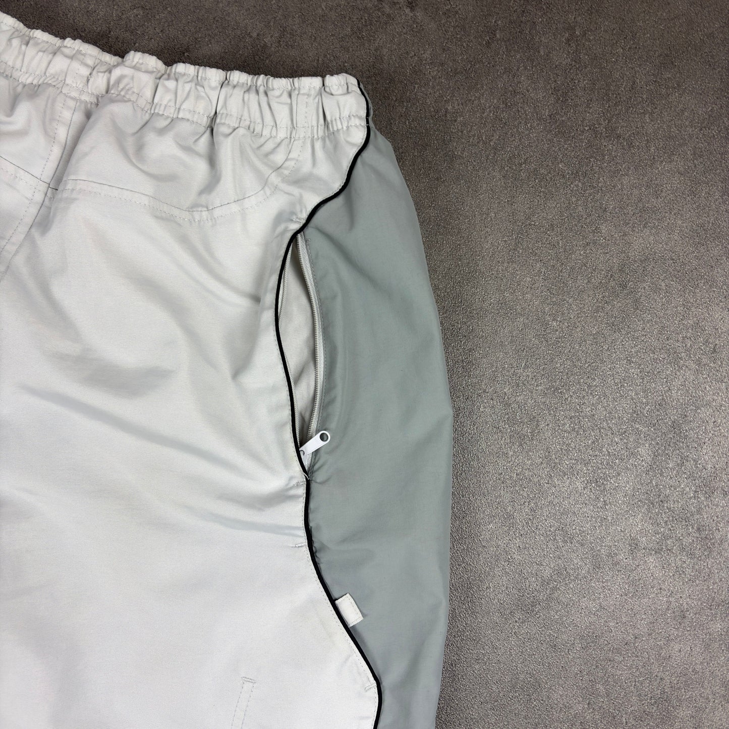 Nike Shox Trackpants [L] Nike Avenues Collective