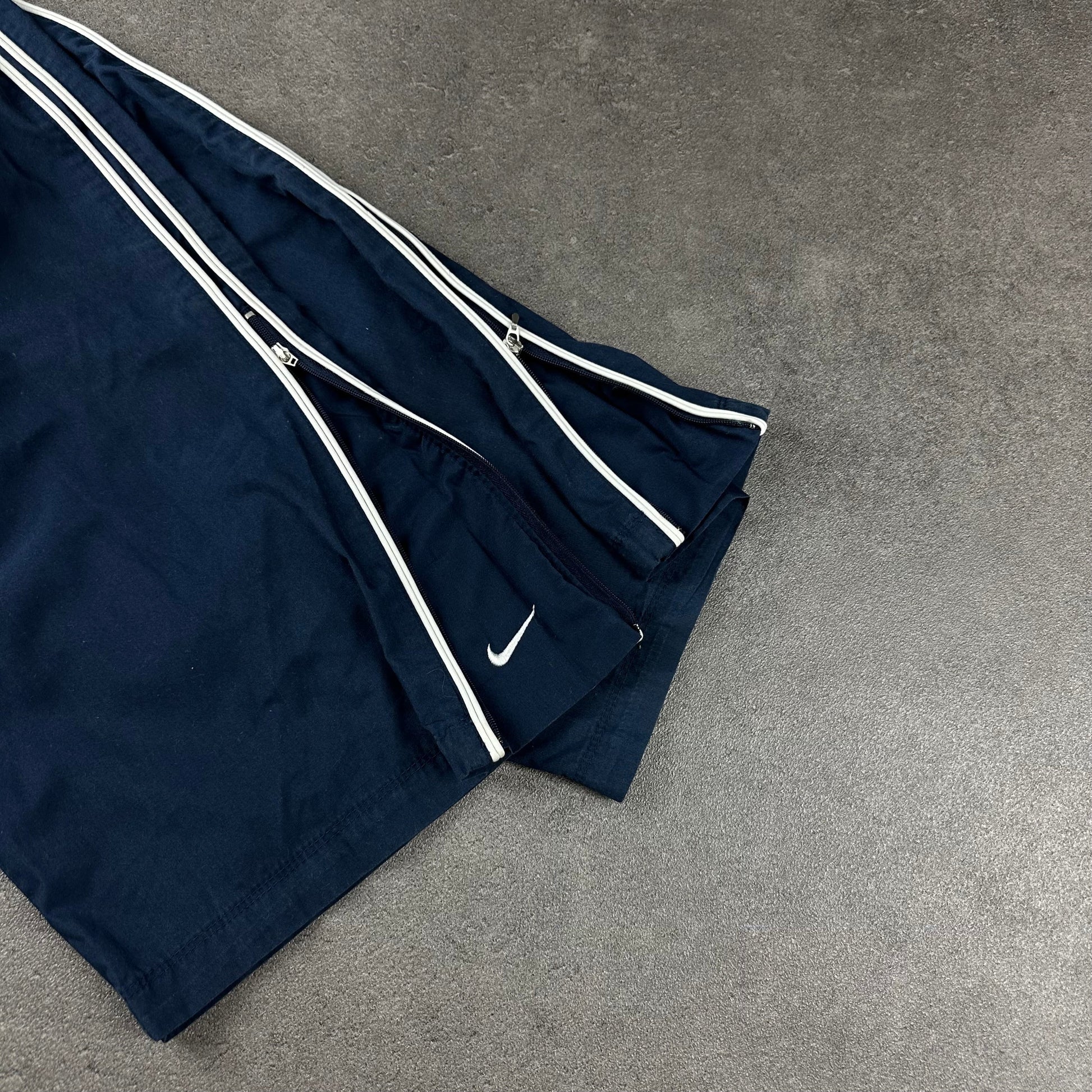 Nike Vintage Trackpants [L] Nike Avenues Collective