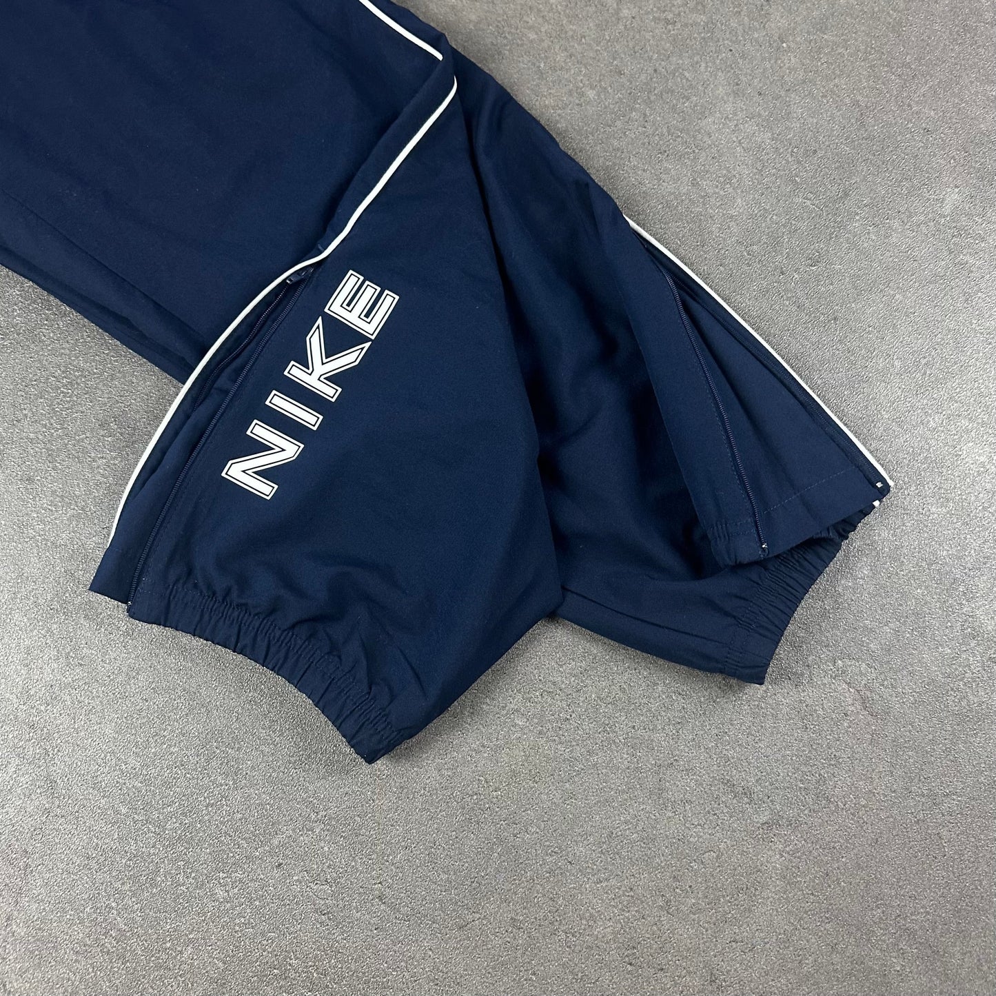 Nike Vintage Trackpants [L] Nike Avenues Collective