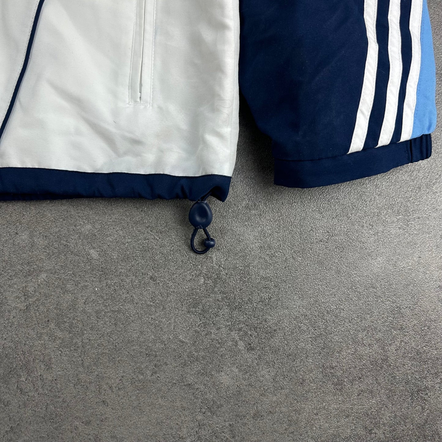 Vintage Adidas x Real Madrid Trainingsjacke [L] Adidas Avenues Collective