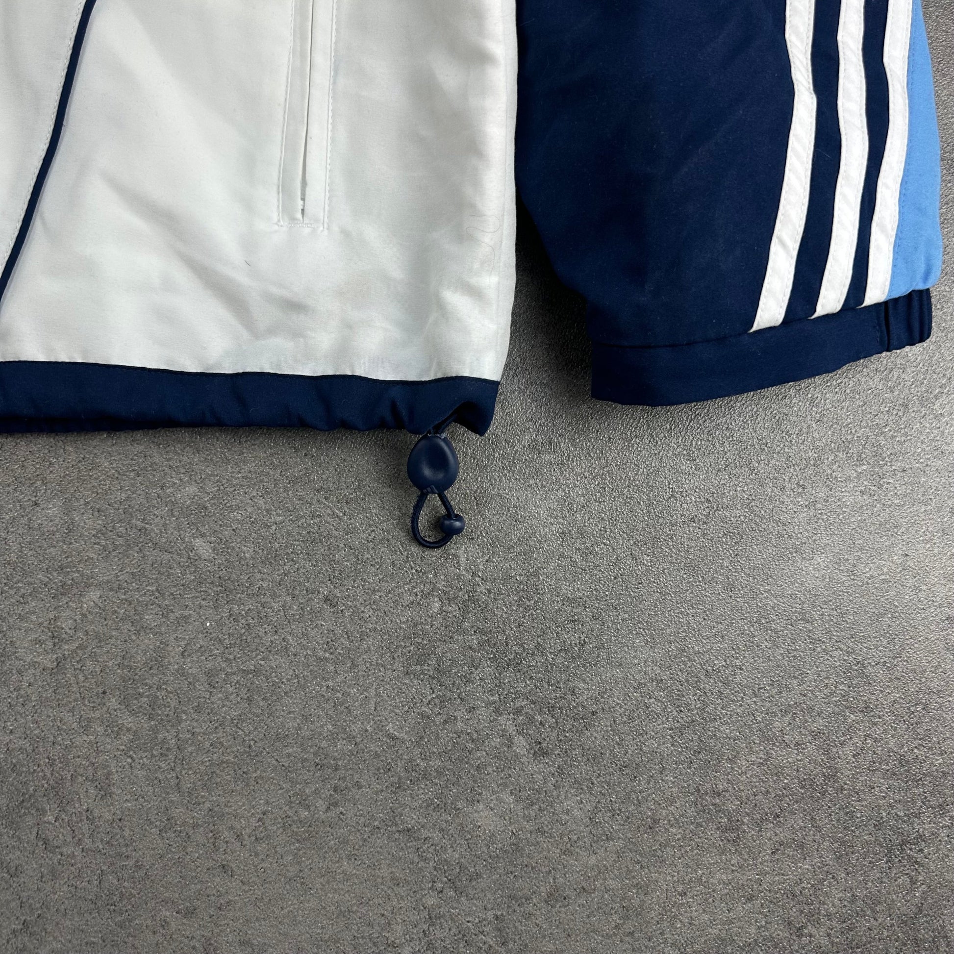 Vintage Adidas x Real Madrid Trainingsjacke [L] Adidas Avenues Collective