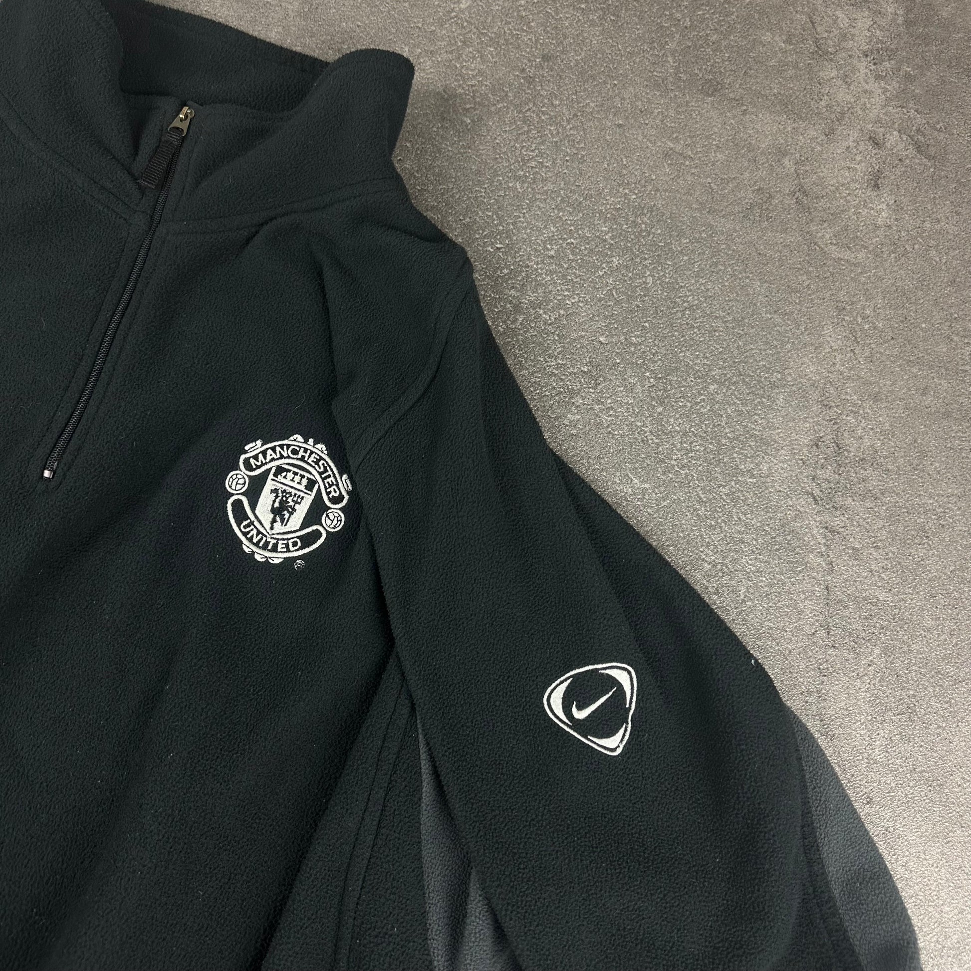 Vintage Nike Manchester United fleece Sweater [L] Nike Avenues Collective