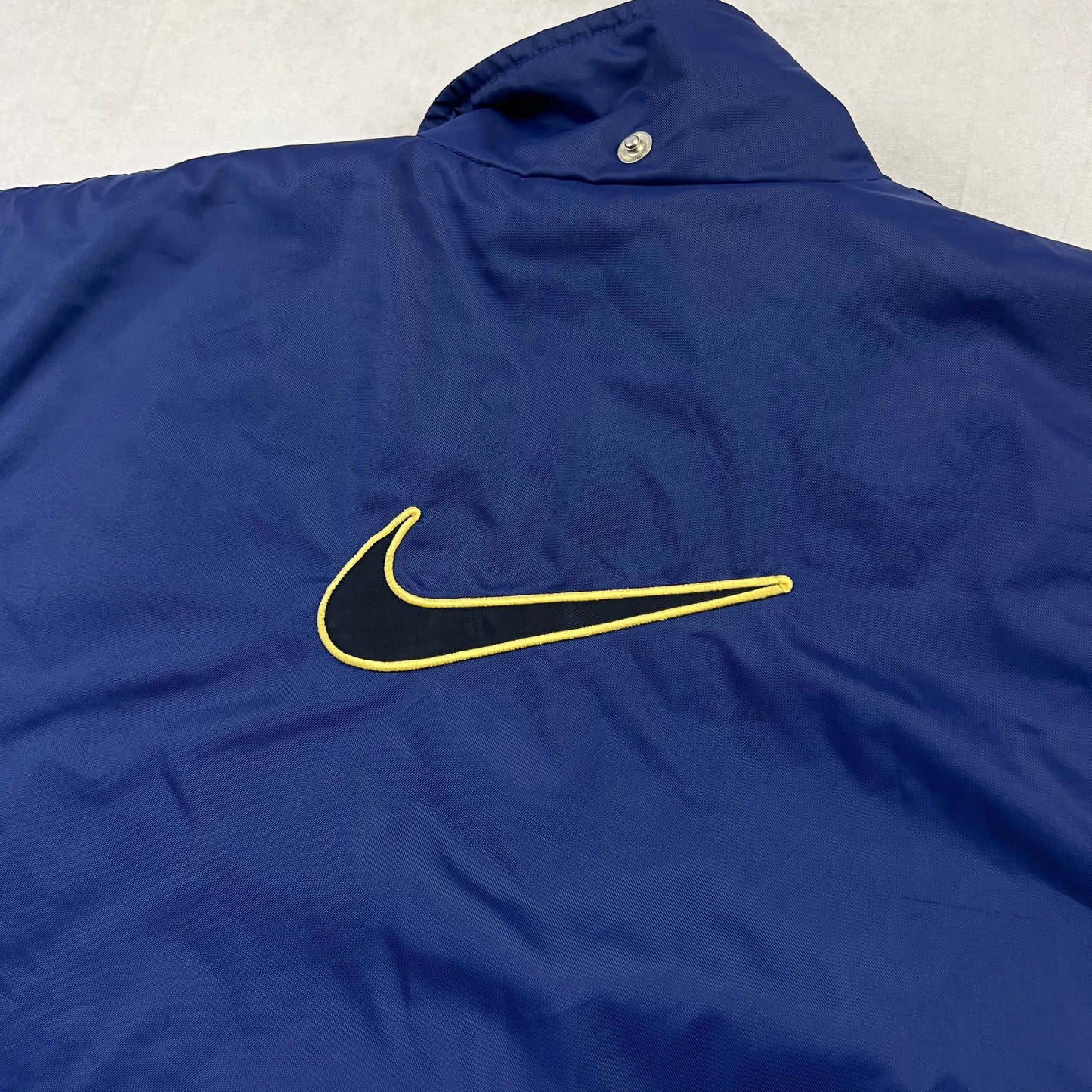 Vintage Nike Übergangsjacke Avenues Collective