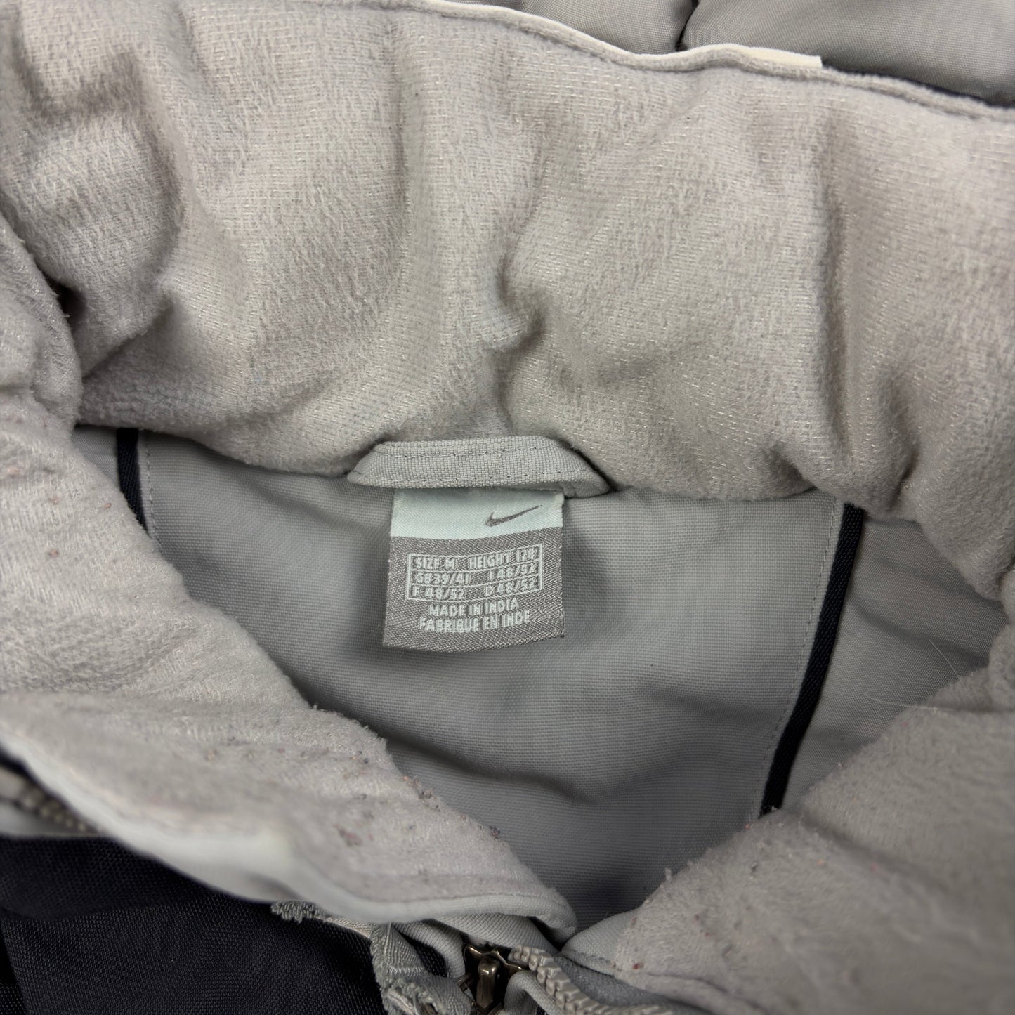 Vintage Nike Winterjacke [M] Nike Avenues Collective