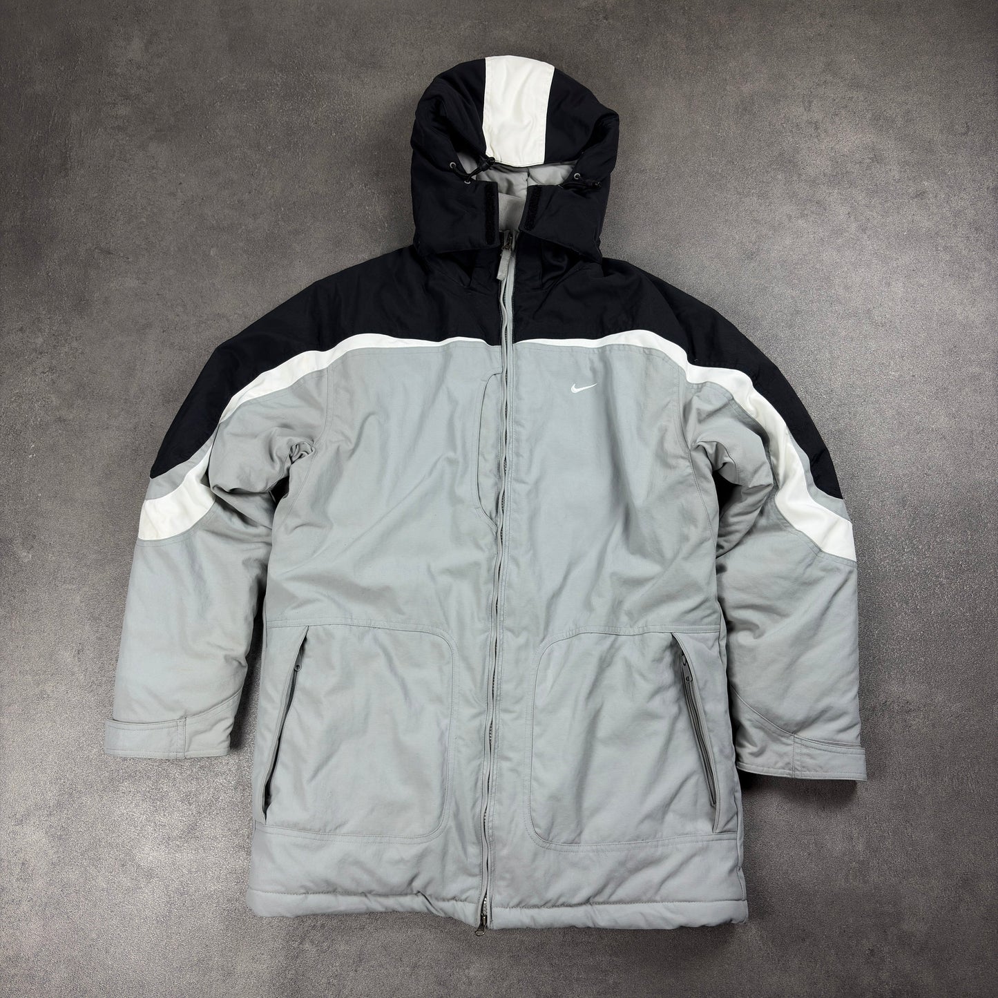 Vintage Nike Winterjacke [M] Nike Avenues Collective