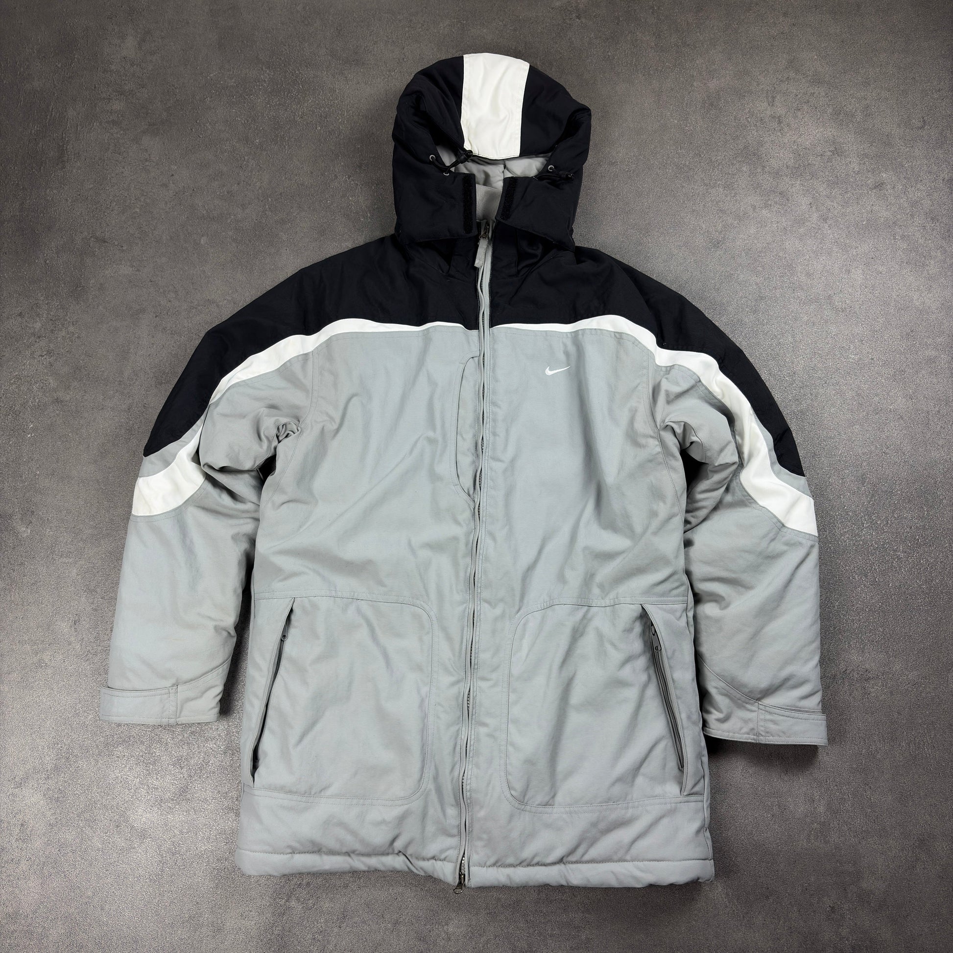 Vintage Nike Winterjacke [M] Nike Avenues Collective