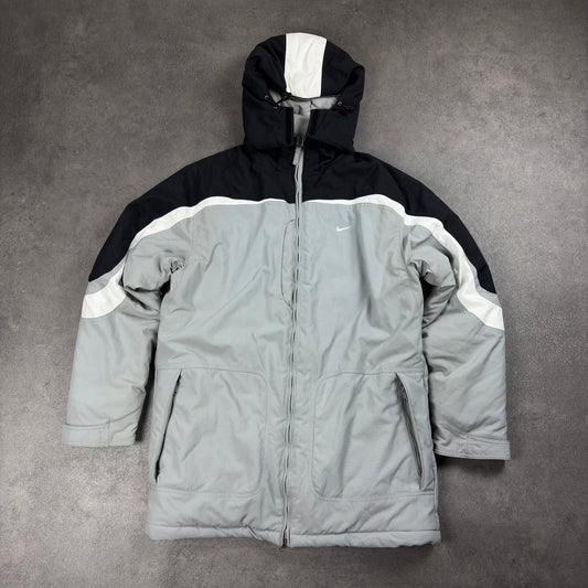 Vintage Nike Winterjacke [M] Nike Avenues Collective