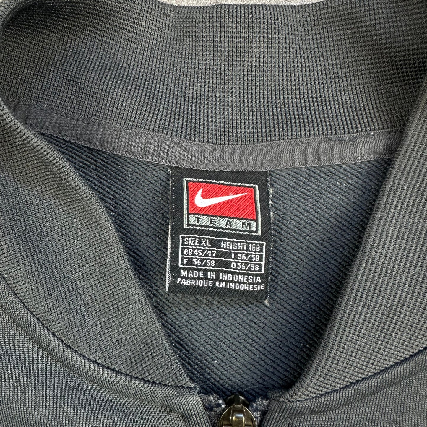 Vintage Nike x Brasilien Trainingsjacke [XL] Avenues Collective