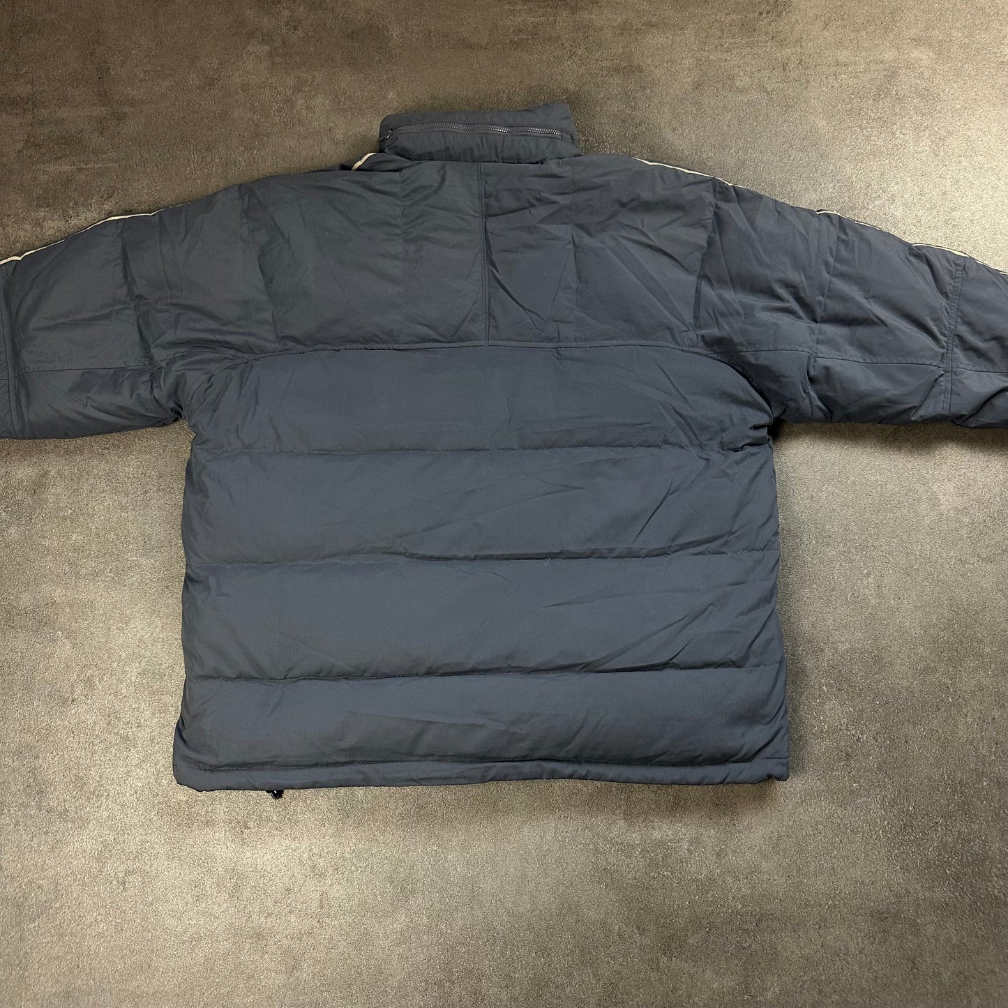 Vintage Nike y2k Puffer Jacke [S,M,L&XL] Nike Avenues Collective