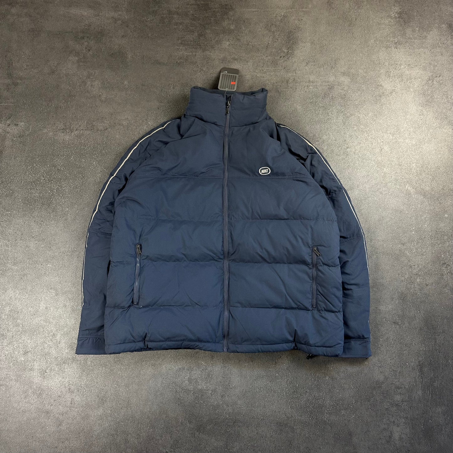 Vintage Nike y2k Puffer Jacke [S,M,L&XL] Nike Avenues Collective