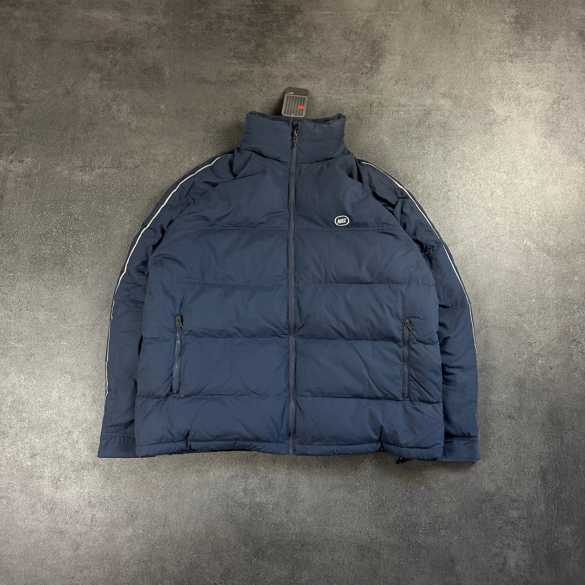 Vintage Nike y2k Puffer Jacke [S,M,L&XL] Nike Avenues Collective